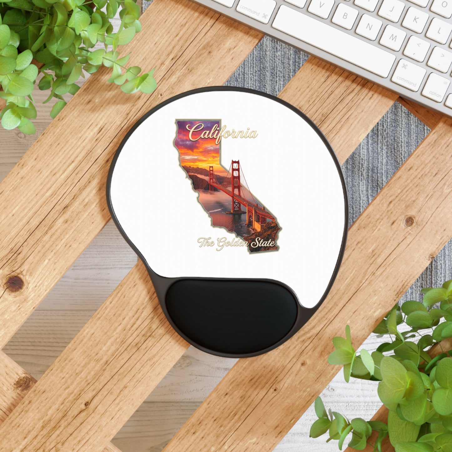 California Golden State Mouse Pad with Wrist Rest — Golden Gate Sunset Design