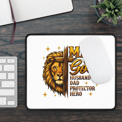 Man of God Lion Cross Gaming Mouse Pad — Husband Dad Protector Hero