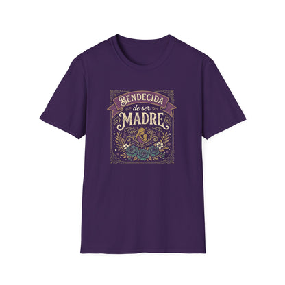 Bendecida de Ser  Madre T-Shirt